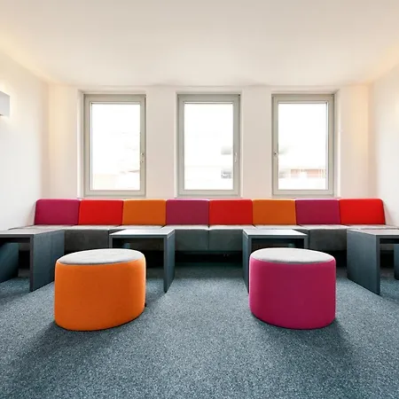 Jbb Jugendgaestehaus Vandrarhem