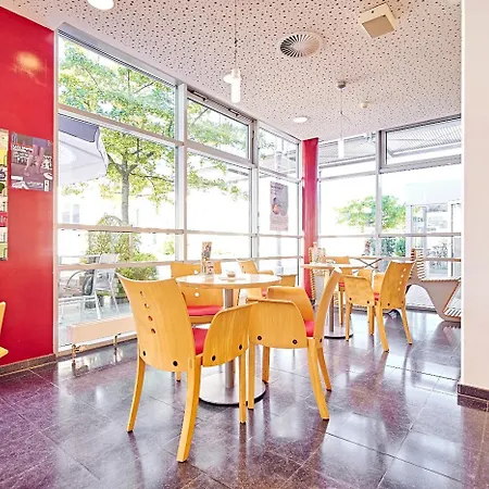 Jbb Jugendgaestehaus Vandrarhem *